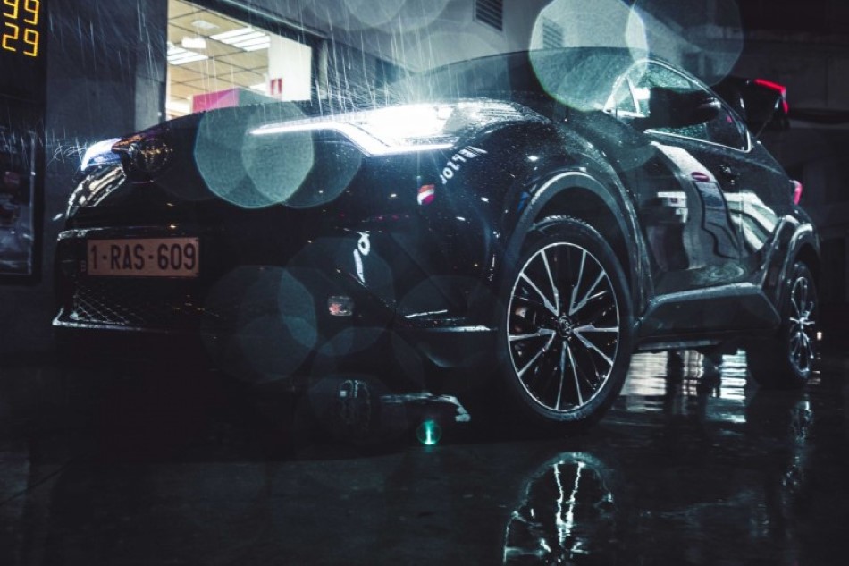 Avrupal fotoraflarn gznden Toyota C-HR