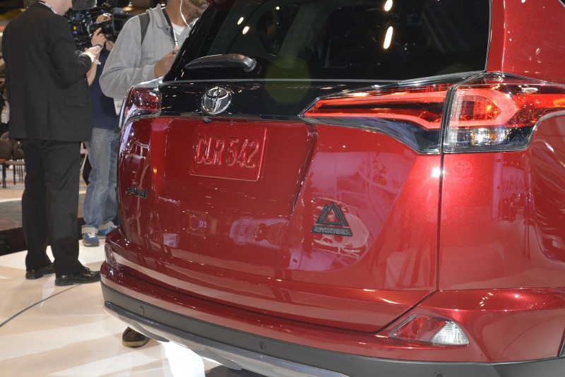 2018 Toyota RAV4 Adventure resim galerisi