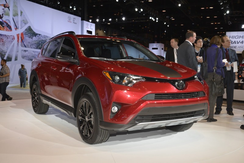2018 Toyota RAV4 Adventure resim galerisi