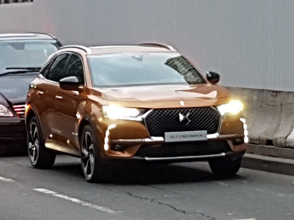 DS7 Crossback SUV resim galerisi