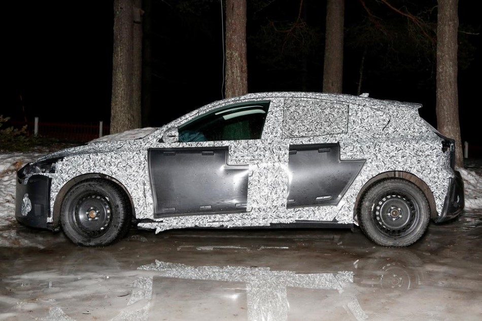 2018 Ford Focus casus fotoraflar 