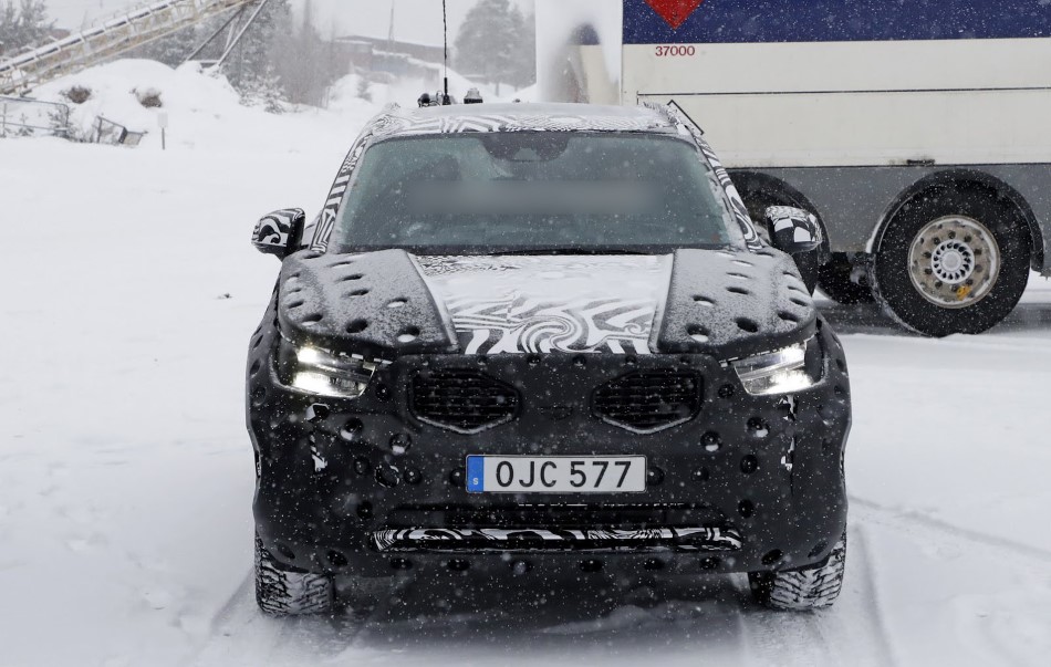 Yeni 2018 Volvo XC40 resim galerisi
