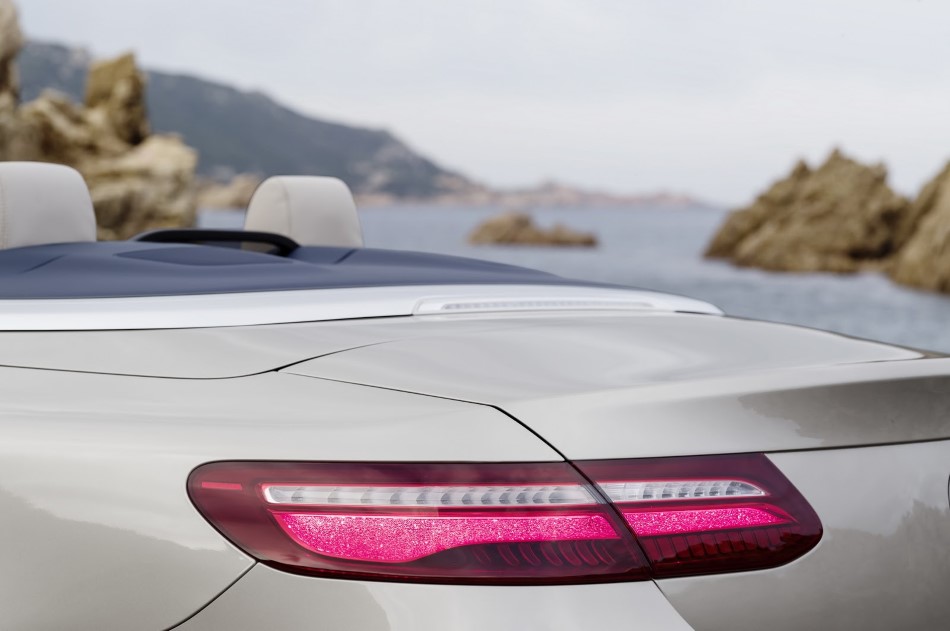 2018 Mercedes-Benz E-Serisi Cabriolet resim galerisi