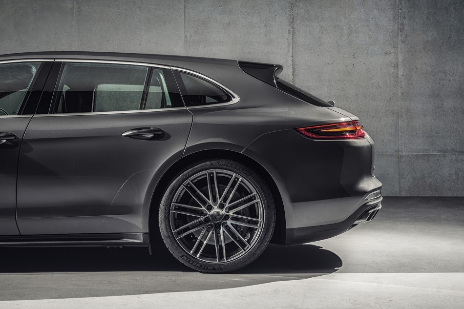 Porsche Panamera Sport Turismo resim galerisi