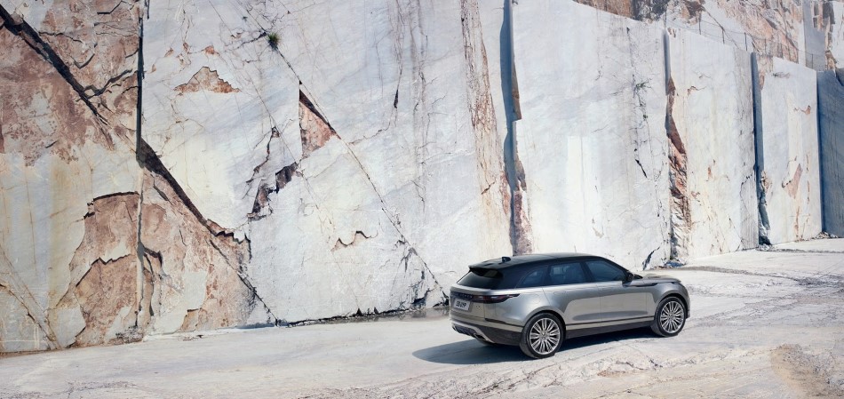 2018 Range Rover Velar resim galerisi