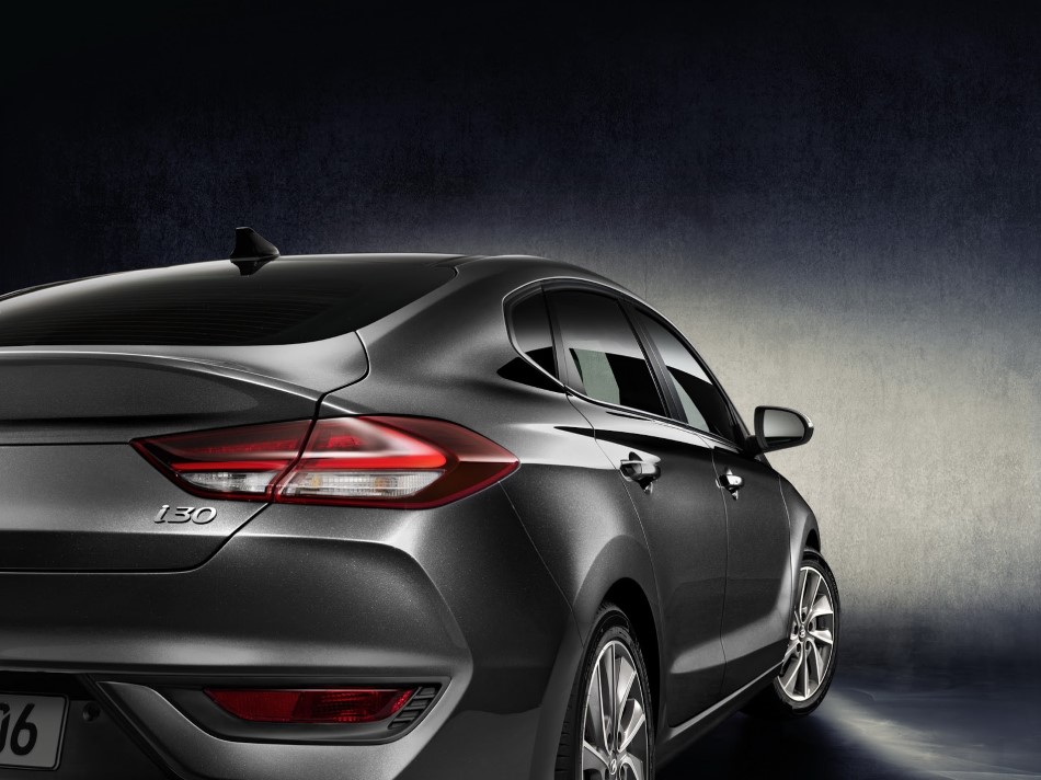 Hyundai i30 Fastback resim galerisi