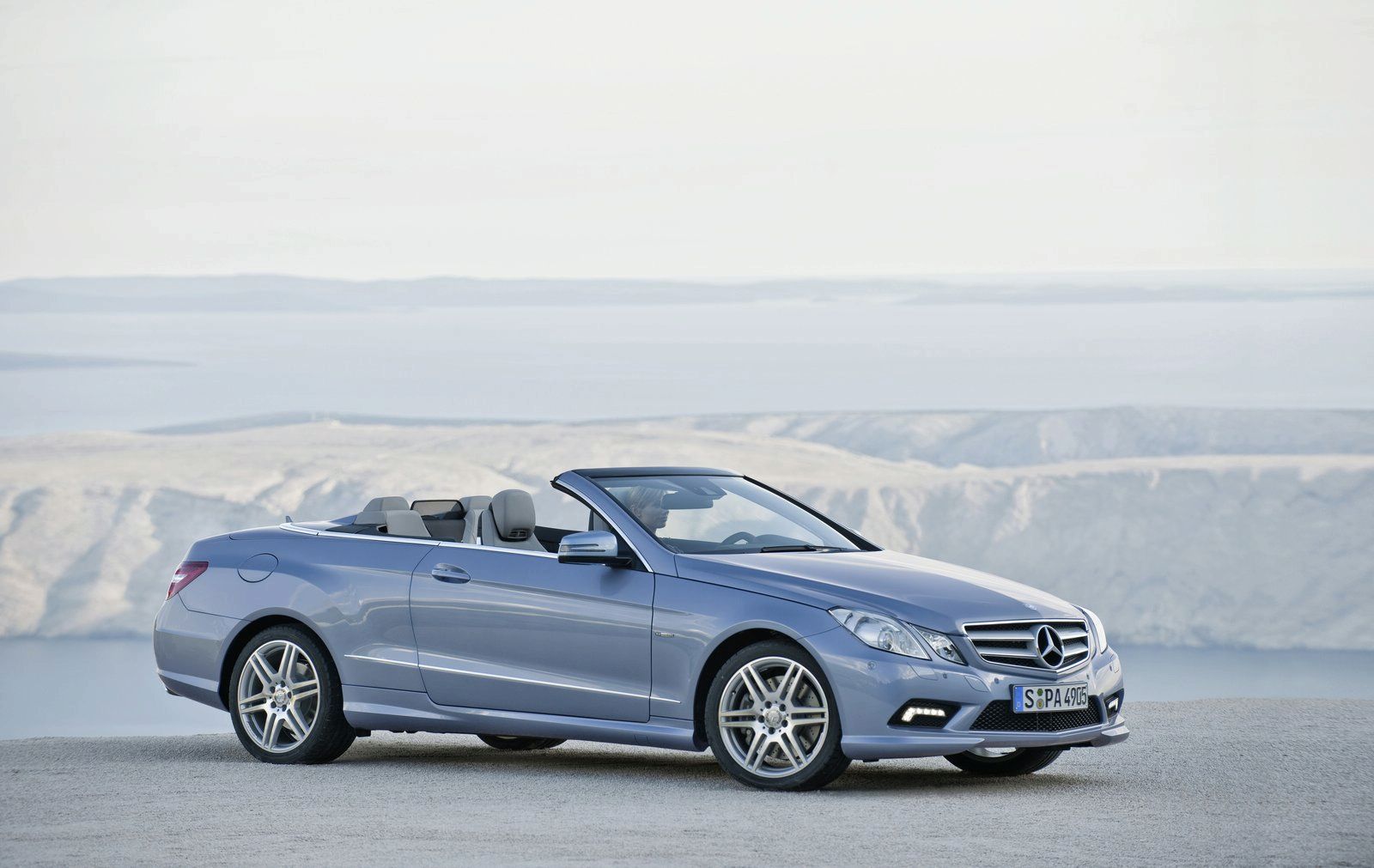 MERCEDES E CONVERTIBLE (2010) GALER