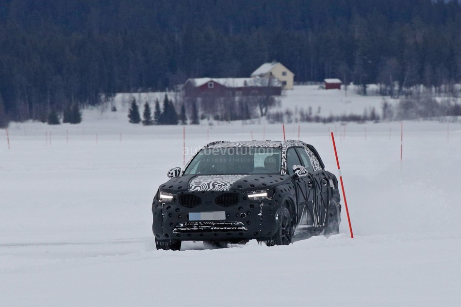 Volvo XC40 resim galerisi