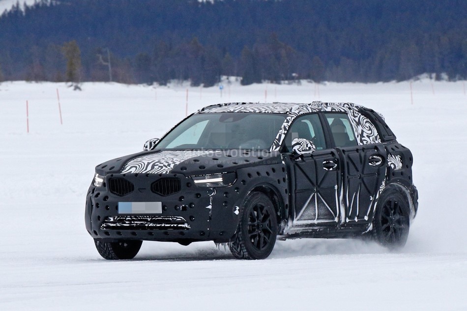 Volvo XC40 resim galerisi