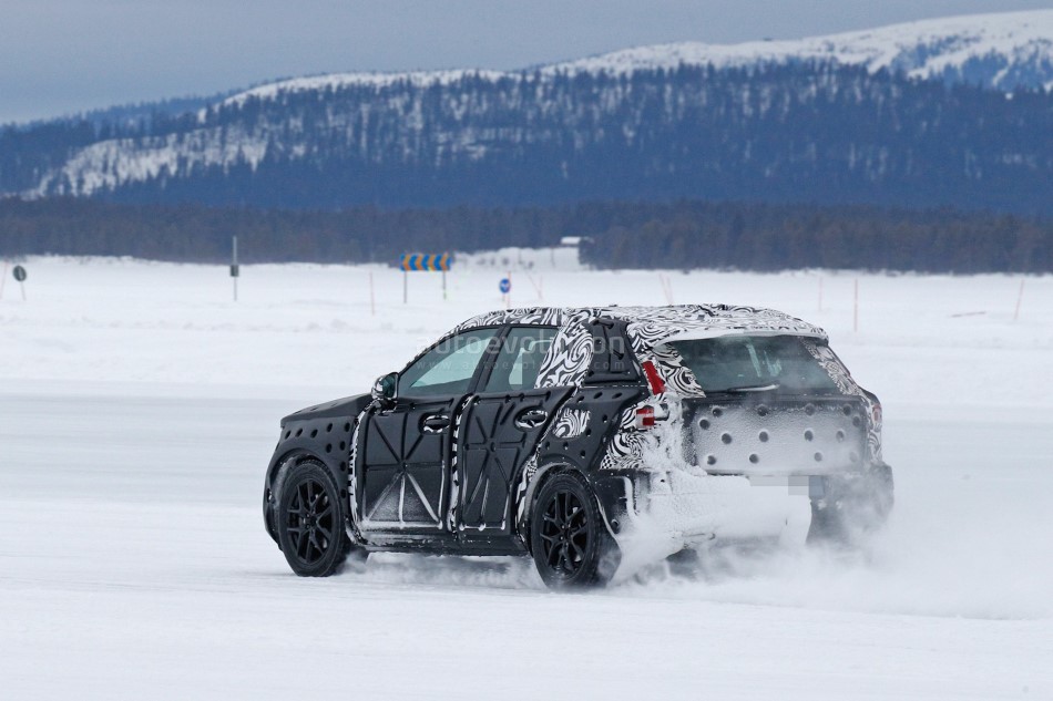 Volvo XC40 resim galerisi