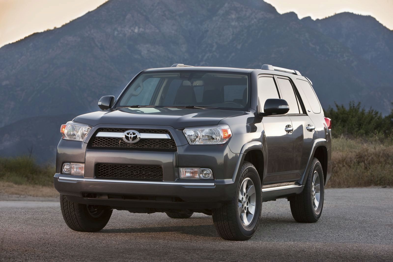 TOYOTA 4RUNNER (2010) GALER