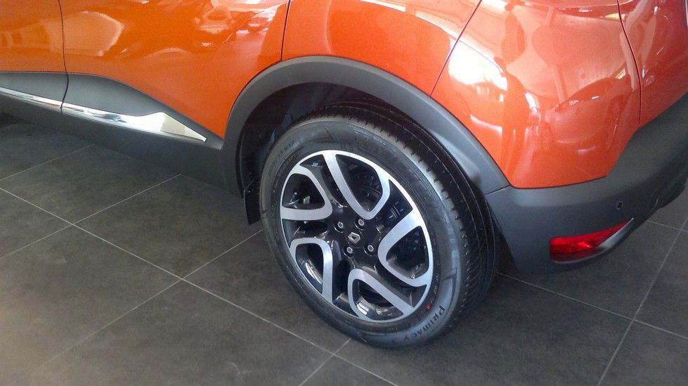 YEN RENAULT CAPTUR TRKYE'DE SATITA GALER