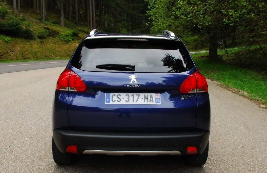 YEN PEUGEOT 2008 AVRUPA'DA YOLLARDA RESM GALERS