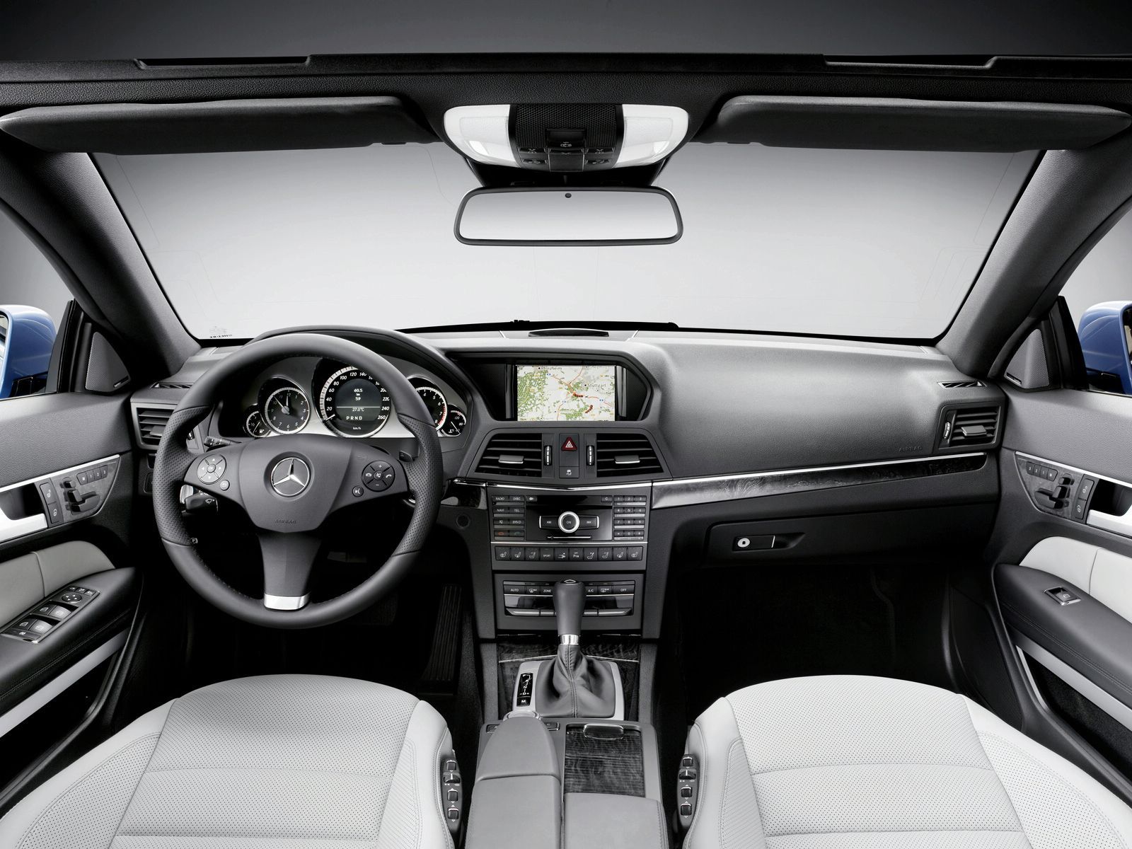 MERCEDES E CONVERTIBLE (2010) GALER