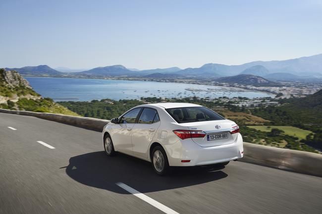 YEN TOYOTA COROLLA AYRINTILI RESM GALERS