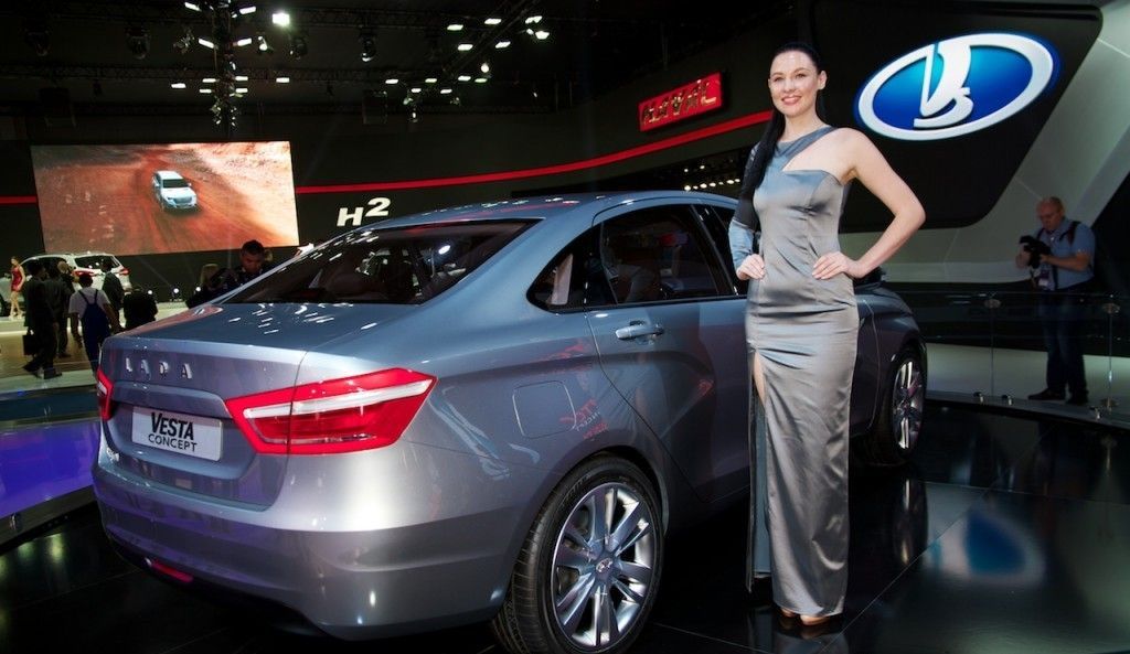 LADA VESTA KONSEPT MOSKOVA'DA RESM GALERS