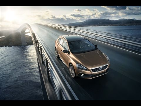 VOLVO V40 CROSS COUNTRY GALER