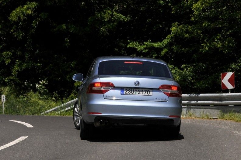 YEN� SKODA SUPERB 1.8 TSI 4X4 GALER�