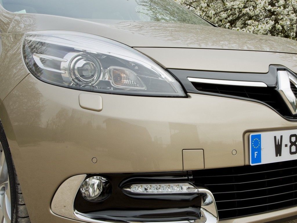 Yeni Citroen Picasso ile Renault Scenic Karlatrma Resim Galerisi