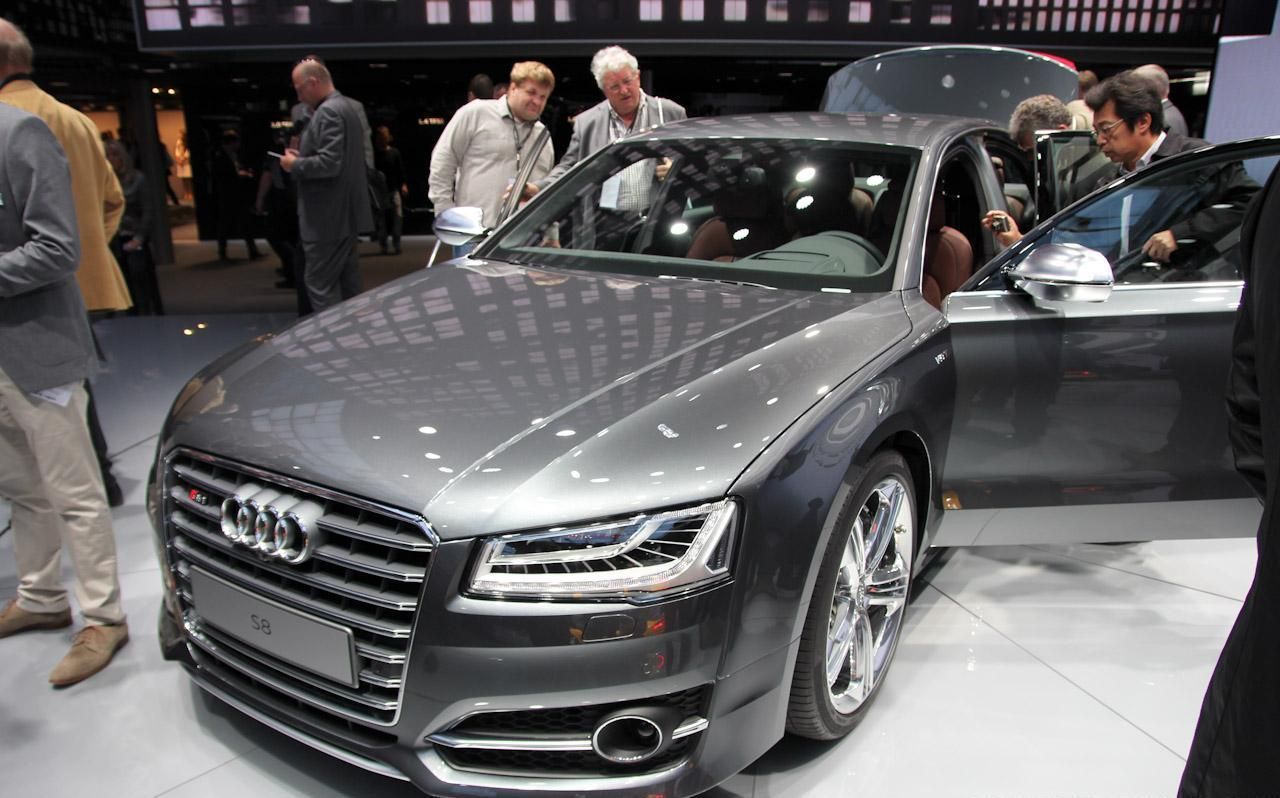YEN AUD S8 SEDAN FRANKFURT RESM GALERS
