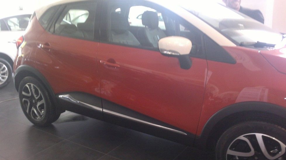 YEN RENAULT CAPTUR TRKYE'DE SATITA GALER