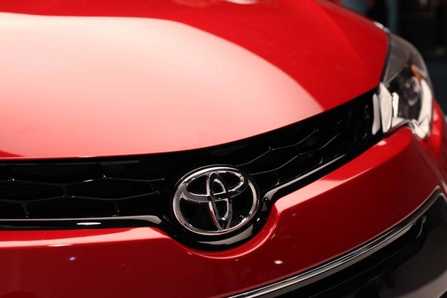 YEN TOYOTA COROLLA AMERKAN VERSYON LANSMAN GALERS