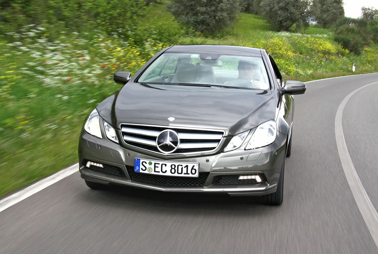 MERCEDES E COUPE (2010) GALER