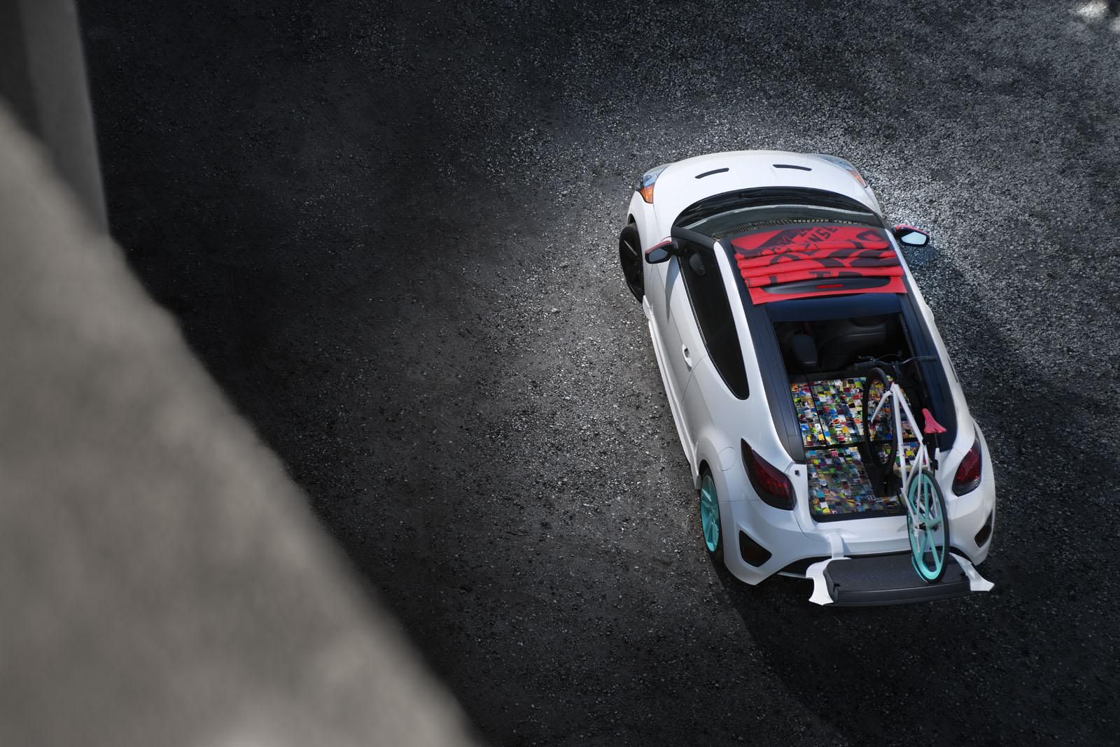 HYUNDA VELOSTER C3 ROLL TOP CONCEPT GALER
