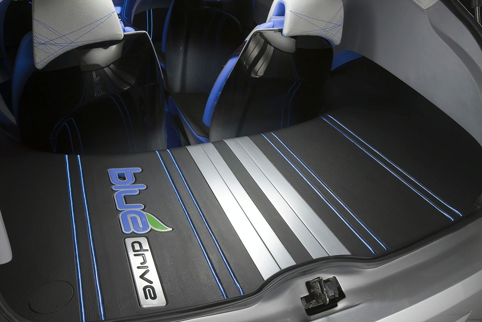HYUNDA NUVS CONCEPT GALER