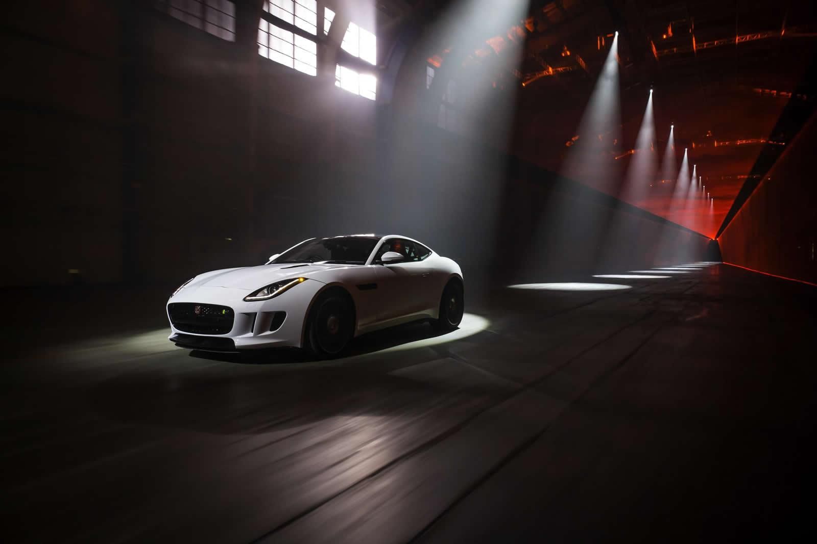 JAGUAR F-TYPE COUPE R RESM GALERS