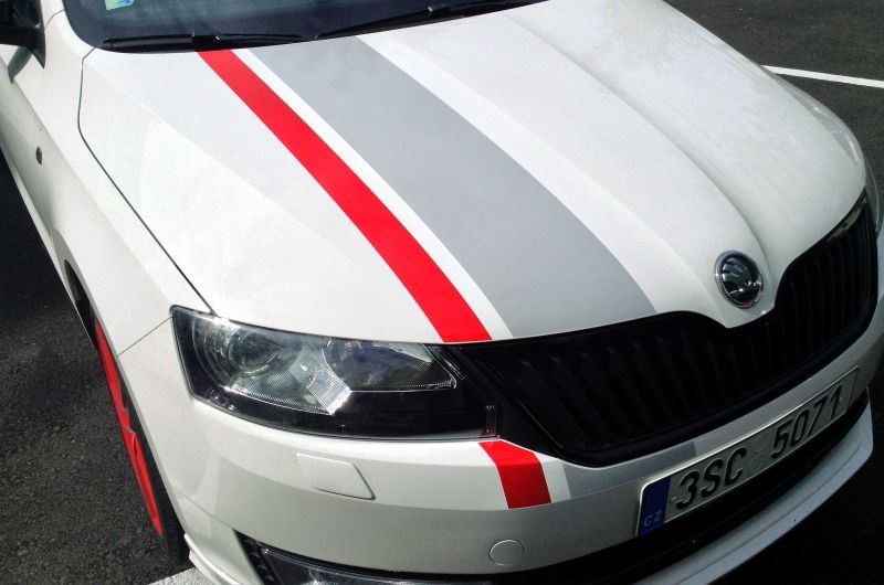 SKODA RAPD RED - GREY RESM GALERS