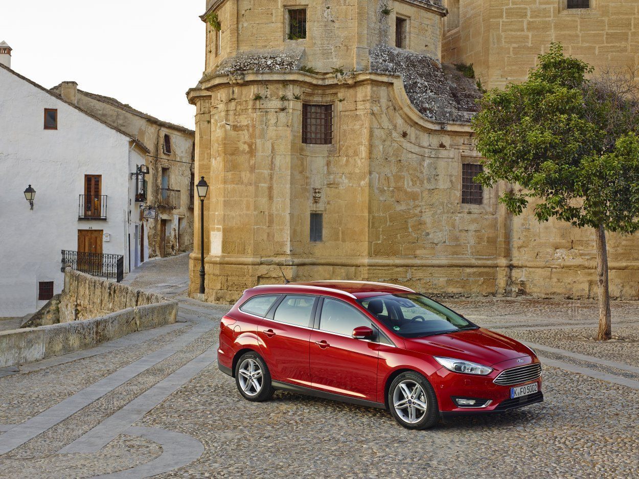 YEN FORD FOCUS AVRUPA YOLLARINDA RESM GALERS