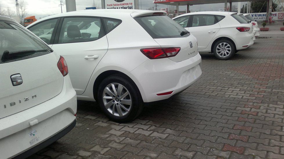 YEN (2013) SEAT LEON GALER