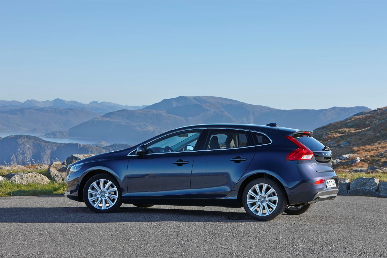 YEN DRVE-E MOTORLU VOLVO V40 RESM GALERS