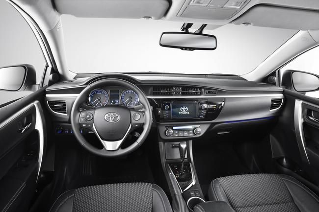 YEN TOYOTA COROLLA AYRINTILI RESM GALERS