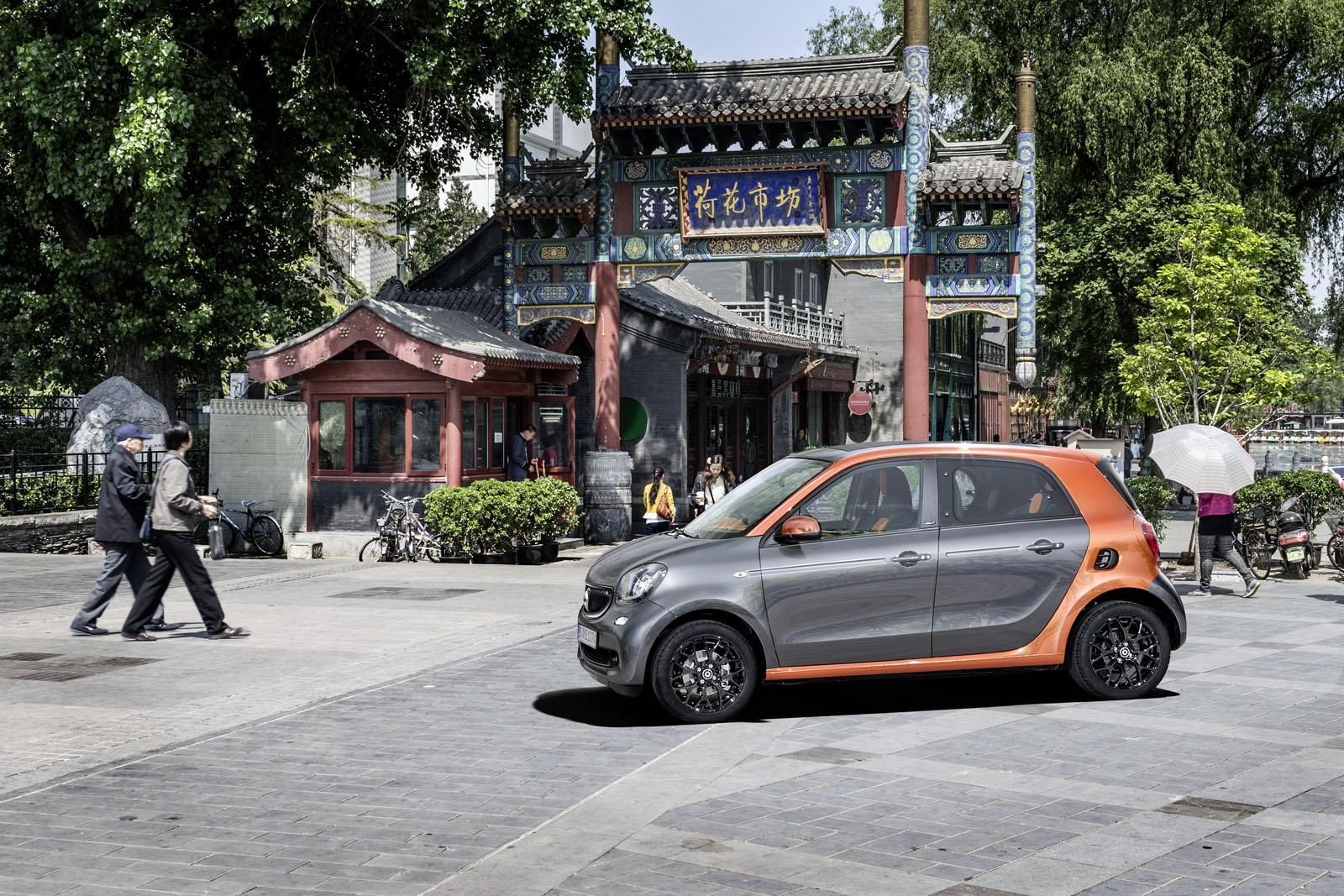 YEN 2015 SMART ForFour RESM FOTORAF GALERS