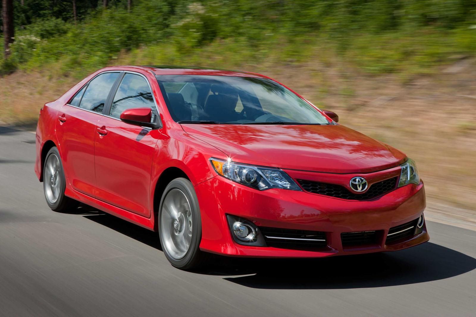 TOYOTA CAMRY (2012) GALER