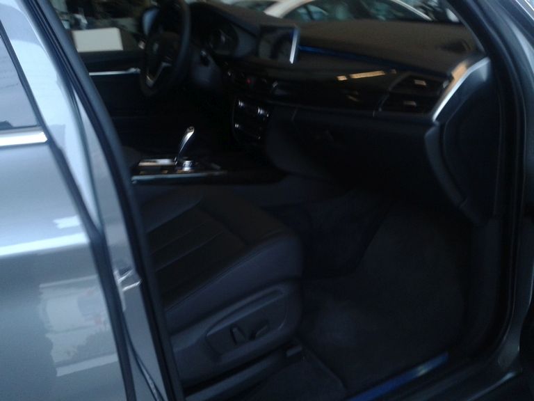 YEN BMW X5 TRKYE'DE SATITA RESM GALERS