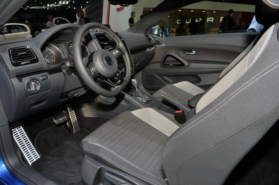 YEN MAKYAJLI VOLKSWAGEN SCROCCO R CENEVRE RESM GALERS