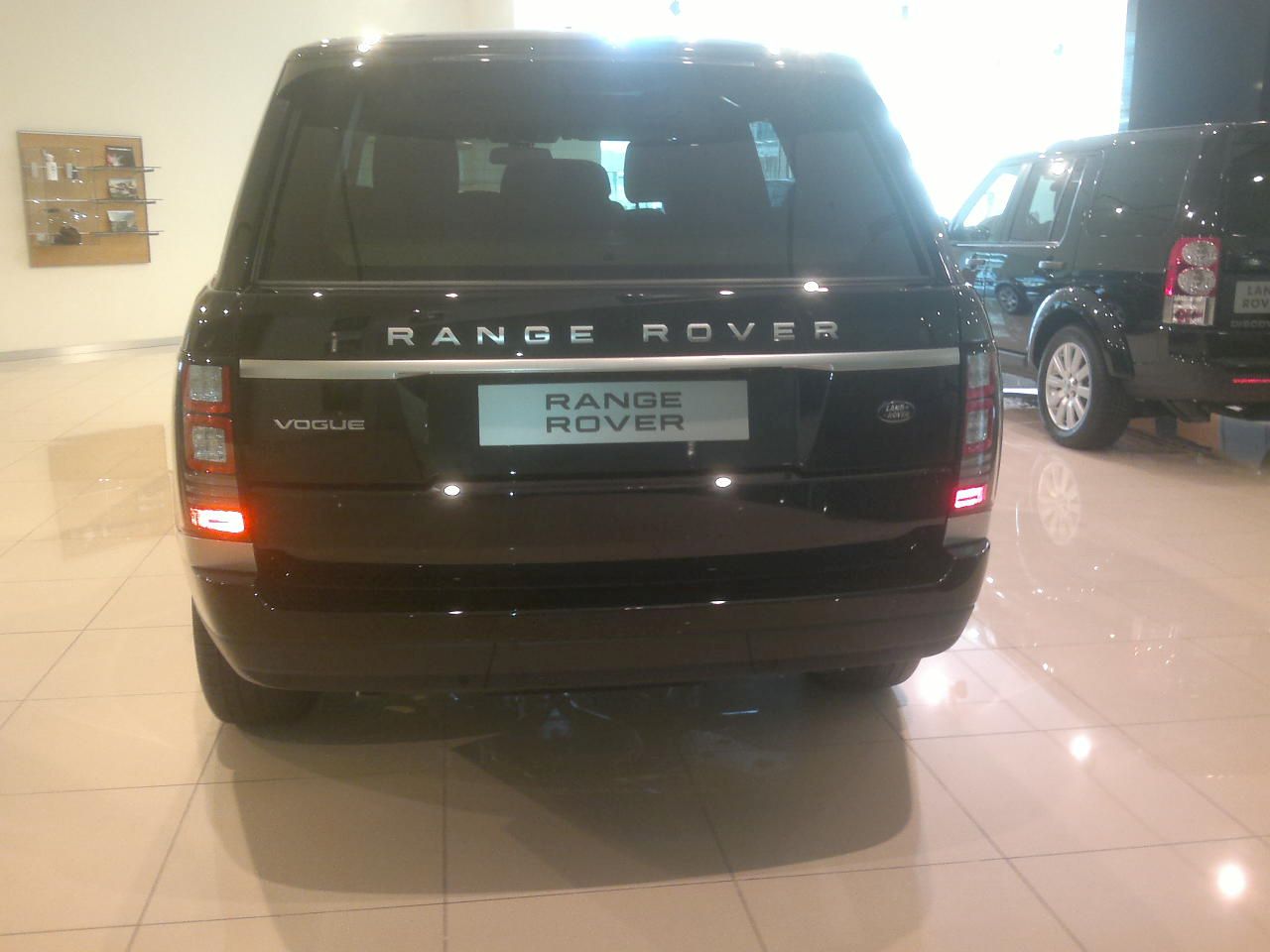 RANGE ROVER SATITA RESM GALERS