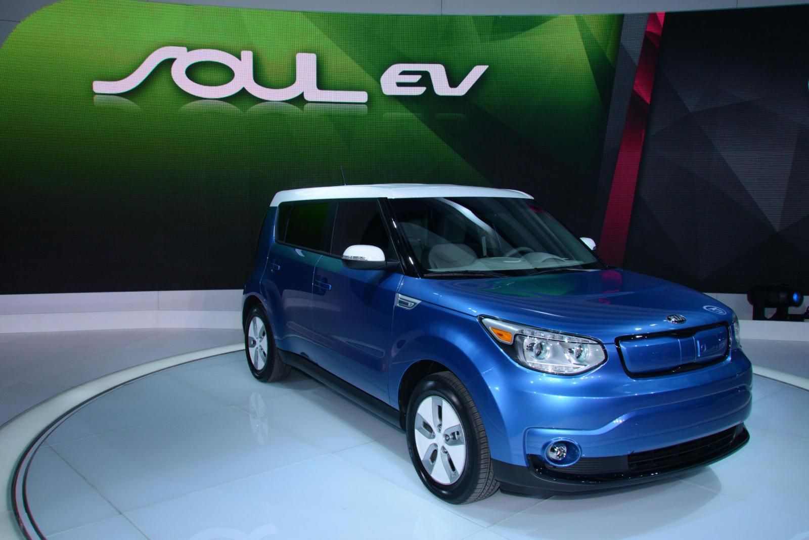 YEN 2015 KAL SOUL EV RESM GALERS
