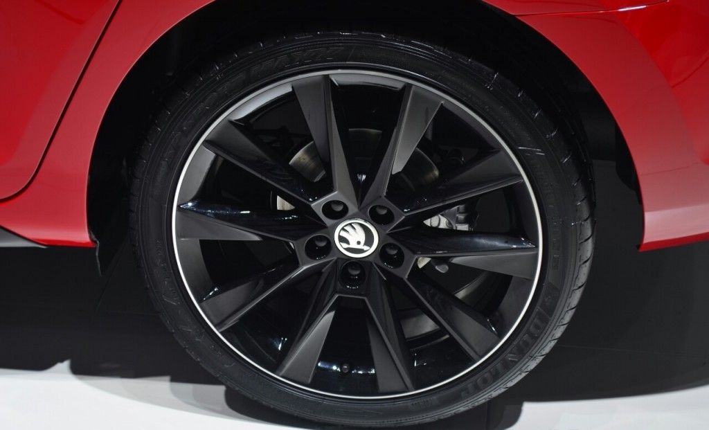 YEN SKODA MONTE CARLO ALES CENEVRE RESM GALERS