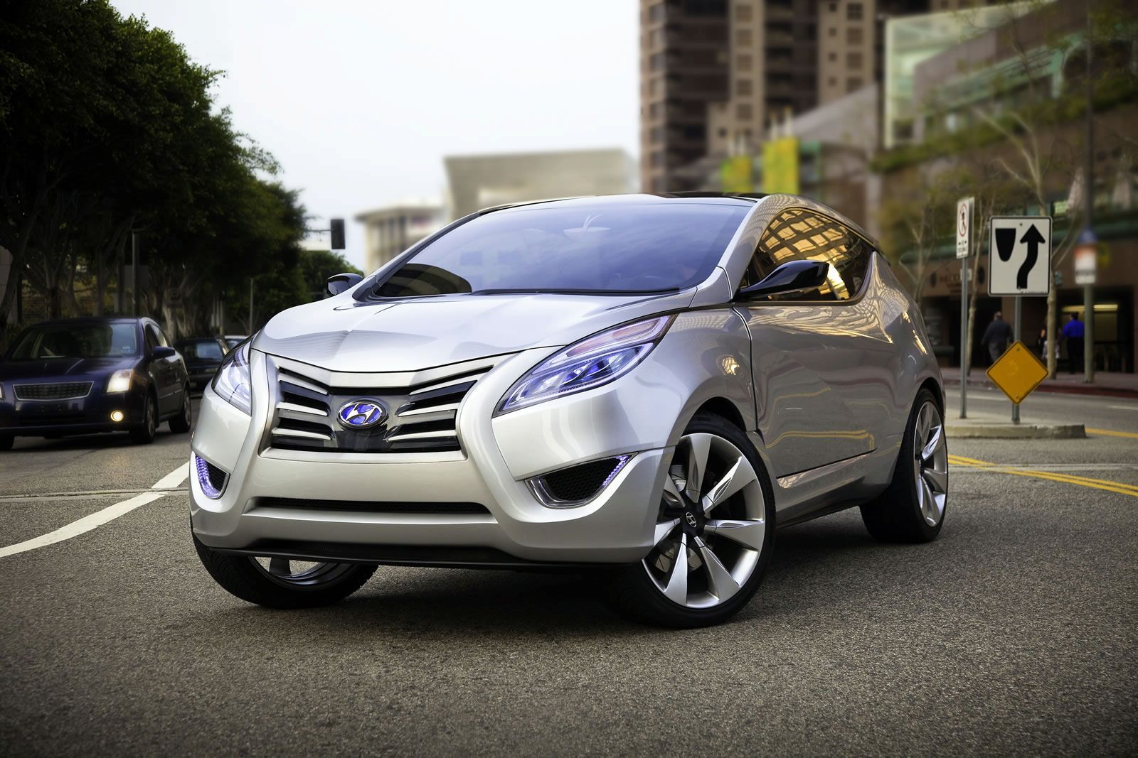 HYUNDA NUVS CONCEPT GALER