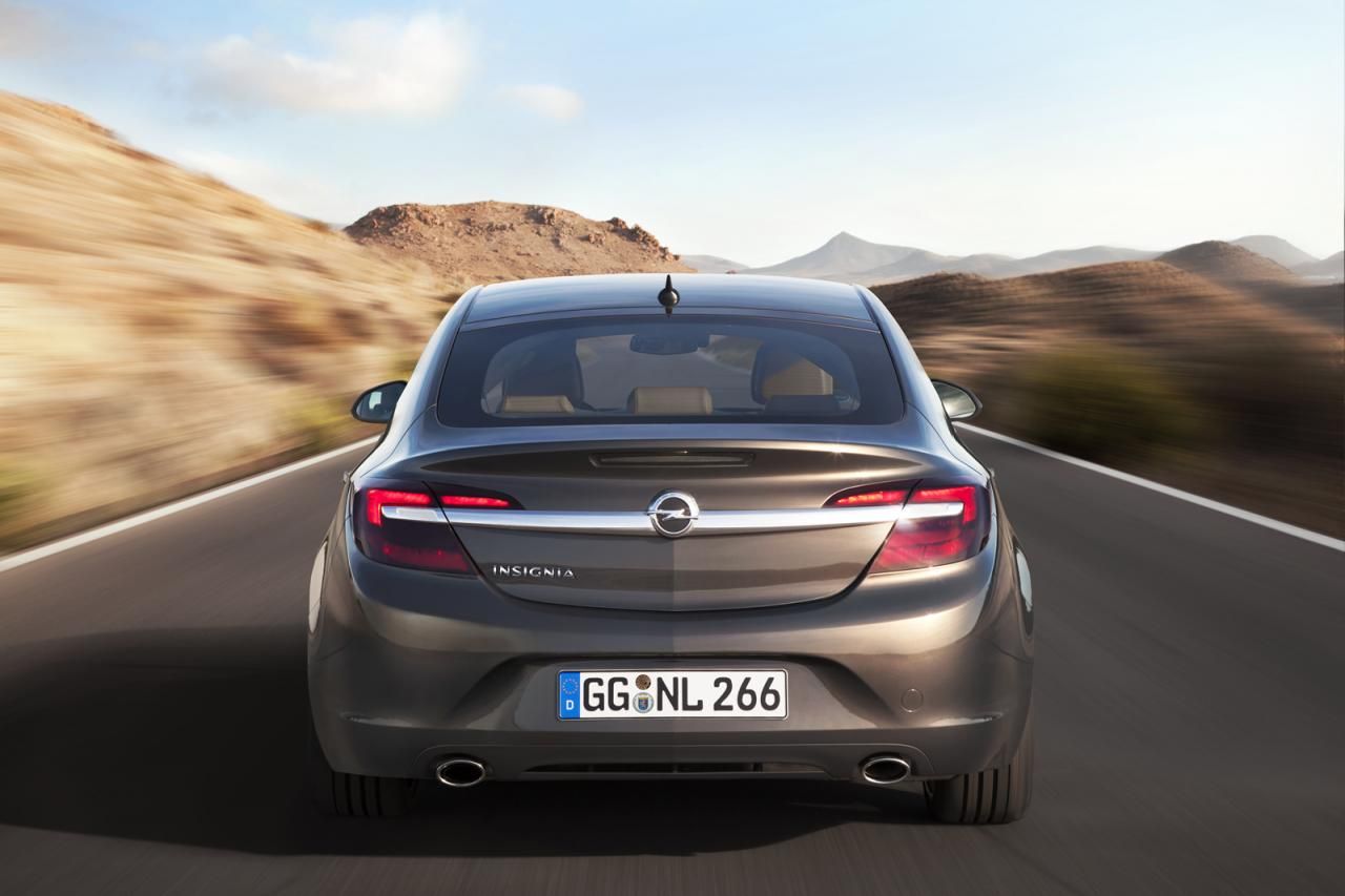 YEN MAKYAJLI OPEL NSGNA RESM GALER