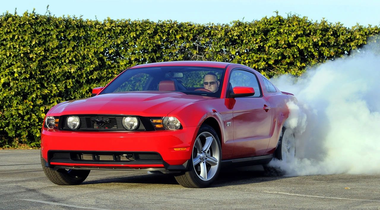 FORD MUSTANG (2010) GALER