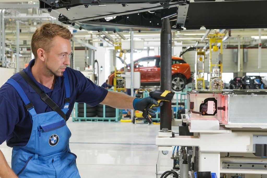 YEN BMW 3 RETMDE RESM GALERS