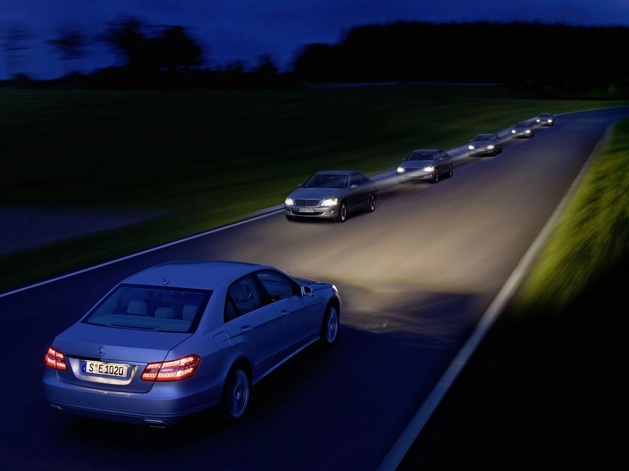 MERCEDES E SEDAN (2010)