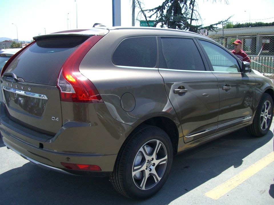 YEN MAKYAJLI 2014 VOLVO XC60 SATITA RESM GALERS