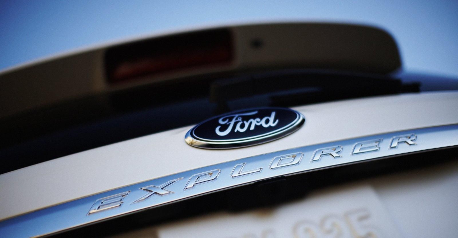 FORD EXPLORER GALER