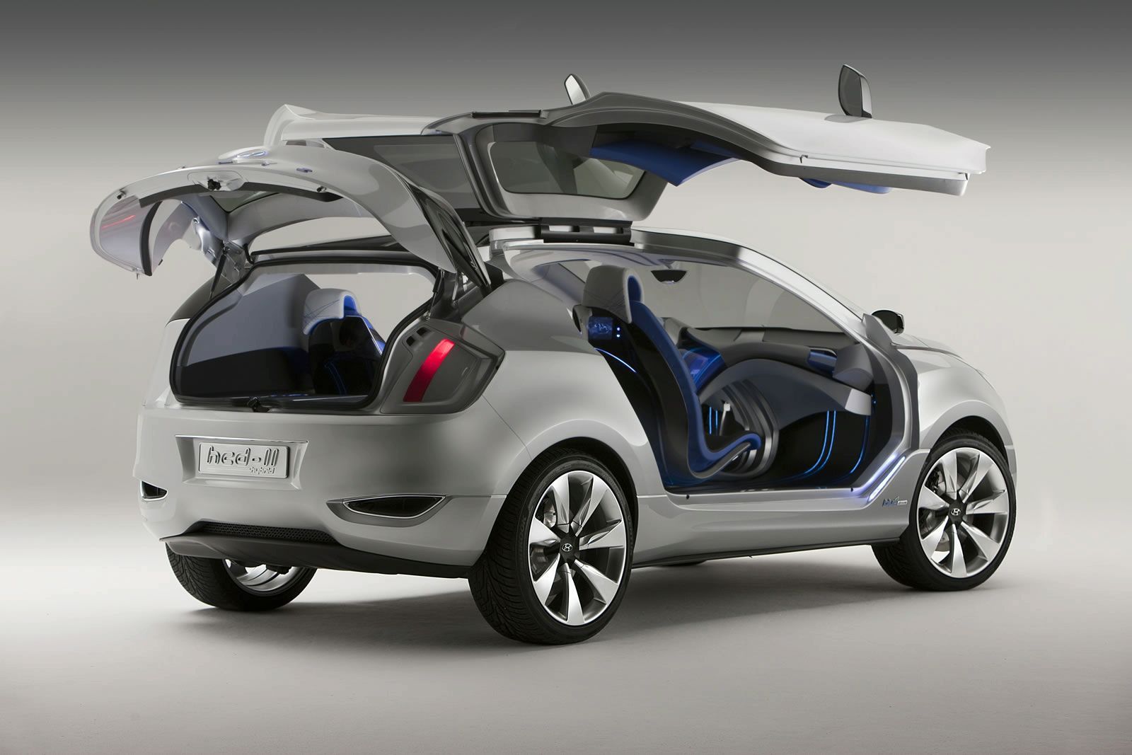 HYUNDA NUVS CONCEPT GALER